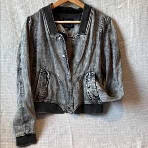 Women's Gray Denim Jacket